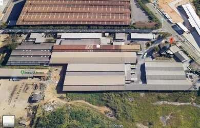 Imagem: O depósito possui 5 Vagas na garagem, 200m² de Área e está