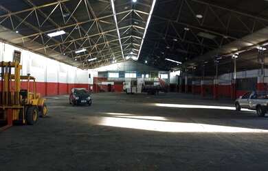 Imagem: O depósito possui 2.700m² de Área e está localizado em