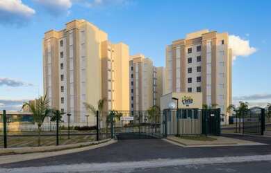 Imagem: O apartamento possui 2 Dormitórios, 1 Banheiro, 1 Vaga na garagem