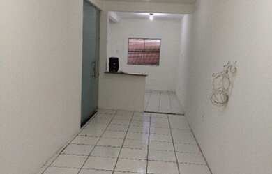 Imagem: A casa possui 2 Dormitórios, 1 Banheiro, 100m² de Área e