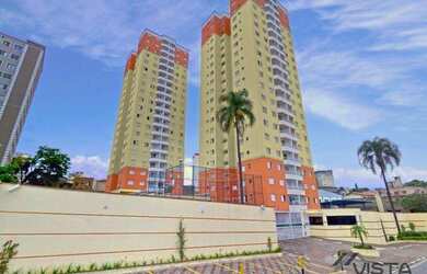 Imagem: O apartamento possui 3 Dormitórios, 1 Banheiro, 1 Vaga na garagem