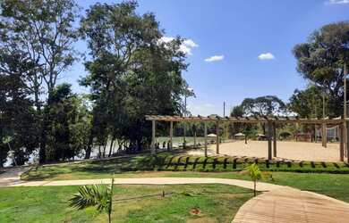 Imagem 2: Lote em condomínio fechado