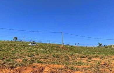 Imagem: O terreno possui 800m² de Área e está localizado em Prata