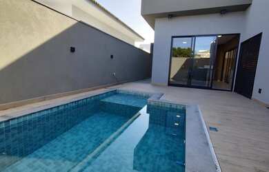 Imagem: A casa em condomínio possui 3 Dormitórios, 5 Banheiros, 2