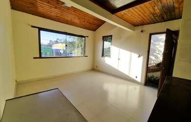 Imagem 6: Loja/escritorio em frente ao cartório em Manguinhos