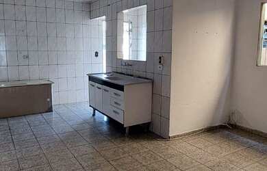 Imagem: A casa possui 1 Dormitório, 1 Banheiro, 40m² de Área e está