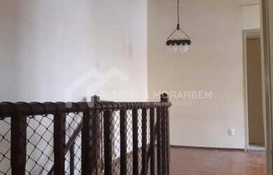 Imagem: A casa possui 3 Dormitórios, 2 Banheiros e 120m² de Área