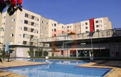 Imagem: O apartamento possui 2 Dormitórios, 1 Banheiro, 1 Vaga na garagem