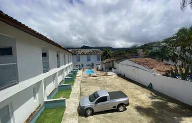 Imagem 8: Sobrados na praia de Massaguaçu