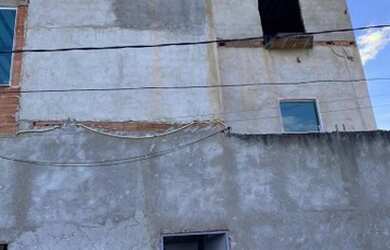 Imagem: A casa em condomínio possui 4 Dormitórios, 4 Banheiros, 2