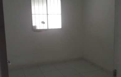 Imagem 3: Alugo uma casa no Bairro Nina Liberato 300,00