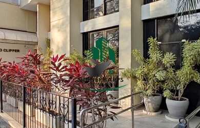 Imagem: O apartamento possui 4 Dormitórios, 2 Banheiros, 1 Vaga na