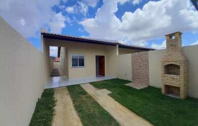 Imagem: A casa possui 3 Dormitórios, 2 Banheiros, 120m² de Área e