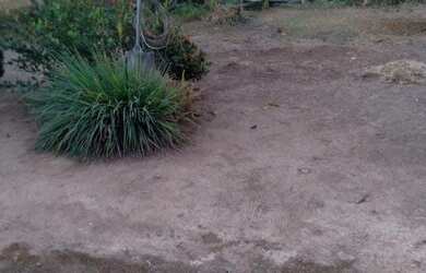 Imagem 2: 240 metros quadrados, terreno quase todo murado , vendo ou troco