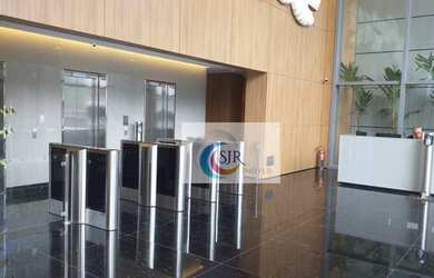 Imagem: O depósito possui 5 Vagas na garagem, 404m² de Área e está