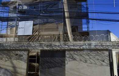 Imagem: O apartamento possui 2 Dormitórios, 1 Banheiro, 2 Vagas na