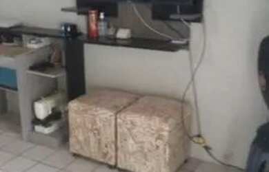 Imagem: A casa possui 2 Dormitórios, 2 Banheiros, 1 Vaga na garagem