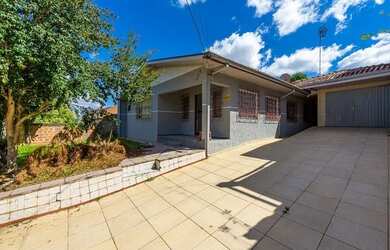 Imagem: A casa possui 2 Dormitórios, 3 Banheiros, 190m² de Área e