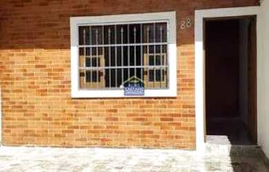 Imagem: A casa possui 2 Dormitórios, 2 Banheiros, 2 Vagas na garagem