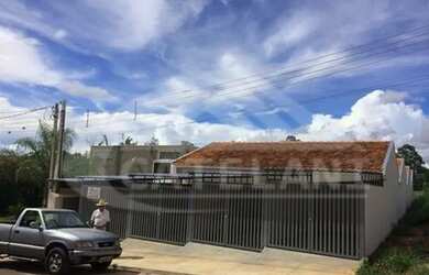 Imagem: A casa possui 2 Dormitórios, 1 Banheiro, 70m² de Área e