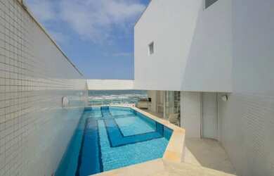 Imagem: O apartamento possui 5 Dormitórios, 1 Banheiro, 4 Vagas na