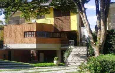 Imagem: A casa em condomínio possui 4 Dormitórios, 4 Banheiros, 4