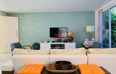 Imagem: A casa possui 5 Dormitórios, 5 Banheiros, 2 Vagas na garagem