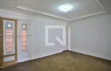 Imagem: A casa possui 3 Dormitórios, 4 Banheiros, 3 Vagas na garagem