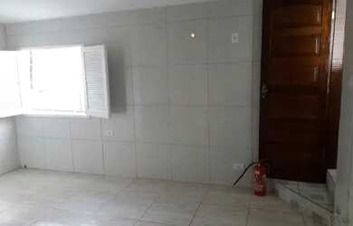 Imagem: A casa possui 5 Dormitórios, 3 Banheiros, 3 Vagas na garagem