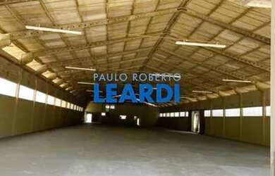 Imagem: O depósito possui 2.300m² de Área e está localizado em