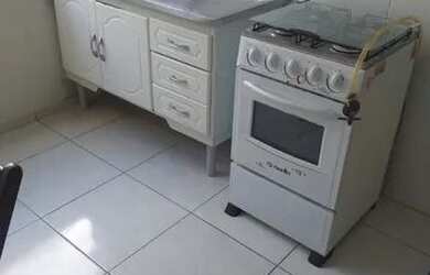 Imagem: O apartamento possui 1 Dormitório, 1 Banheiro, 1 Vaga na garagem