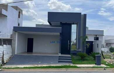 Imagem: A casa em condomínio possui 3 Dormitórios, 2 Banheiros, 4