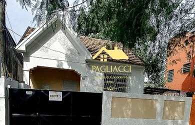 Imagem: A casa possui 2 Dormitórios, 1 Banheiro, 1 Vaga na garagem