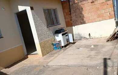 Imagem: A casa em condomínio possui 2 Dormitórios, 1 Banheiro e está