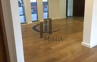 Imagem: A casa possui 3 Dormitórios, 2 Banheiros, 4 Vagas na garagem