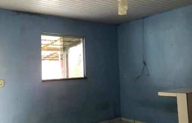 Imagem: A casa possui 3 Dormitórios, 1 Banheiro e está localizado