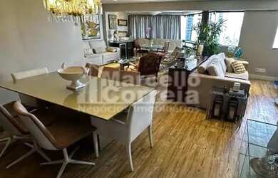 Imagem: O apartamento possui 4 Dormitórios, 3 Banheiros, 3 Vagas na