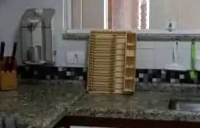 Imagem 5: SOBRADO - CAMPESTRE - SP. Churrasqueira, Ar-condicionado, Guarda roupae74m²...