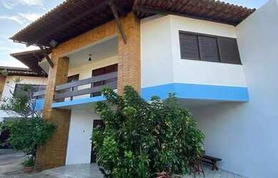 Imagem: A casa em condomínio à venda possui 4 Dormitórios, 4 Banheiros