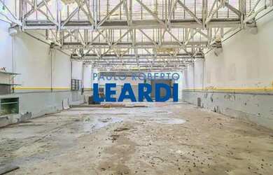 Imagem: O depósito possui 910m² de Área e está localizado em Higienópolis