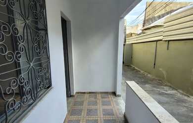 Imagem: A casa possui 1 Dormitório, 1 Banheiro, 91m² de Área e está