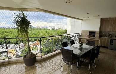 Imagem: O apartamento possui 4 Dormitórios, 1 Banheiro, 3 Vagas na