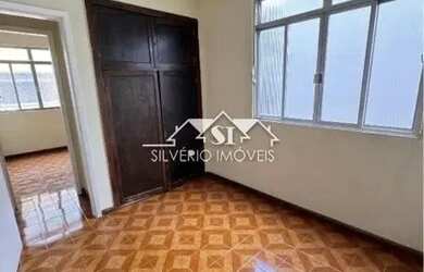 Imagem: O apartamento possui 3 Dormitórios, 1 Banheiro, 1 Vaga na garagem