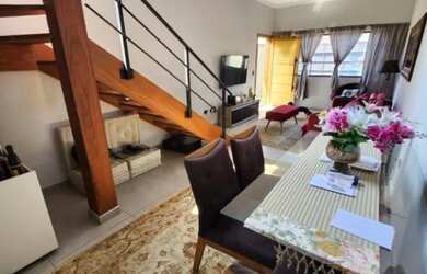 Imagem: A casa possui 3 Dormitórios, 1 Banheiro, 1 Vaga na garagem