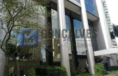 Imagem: O depósito possui 5 Vagas na garagem, 196m² de Área e está