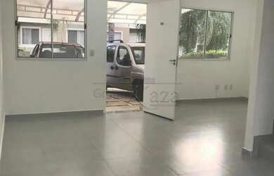 Imagem: A casa em condomínio possui 3 Dormitórios, 3 Banheiros, 2