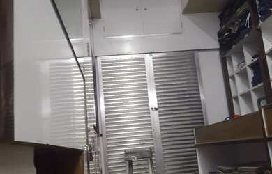 Imagem: O depósito possui 1 Vaga na garagem, 29m² de Área e está