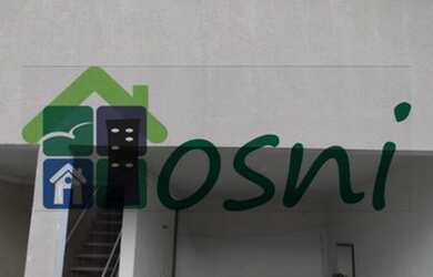 Imagem: A casa possui 2 Dormitórios, 2 Banheiros, 2 Vagas na garagem