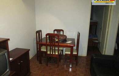 Imagem: O apartamento possui 2 Dormitórios, 1 Banheiro, 1 Vaga na garagem