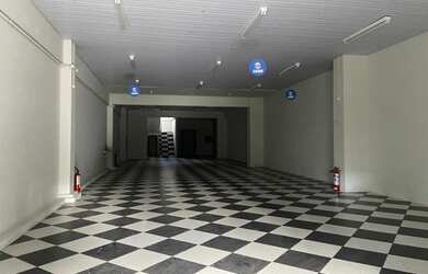 Imagem: O depósito possui 330m² de Área e está localizado em Funcionários